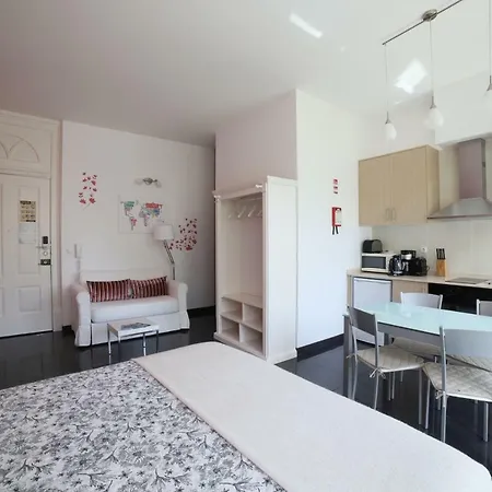 ゲストハウス Pinho Apartments, And ポルト