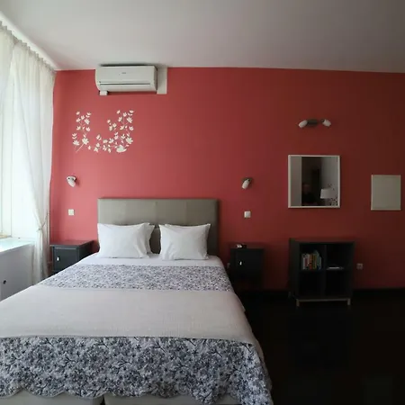 Pinho Apartments, And Πανσιόν 3*