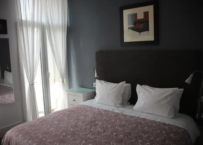 Pinho Apartments, And בית הארחה 3*