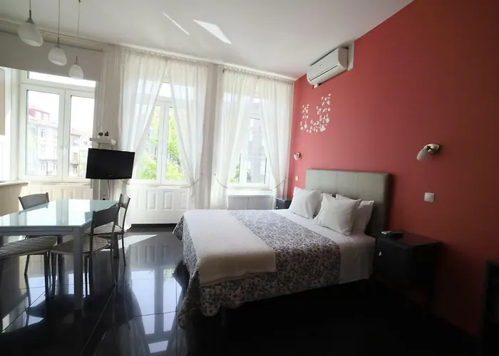 Pinho Apartments, And